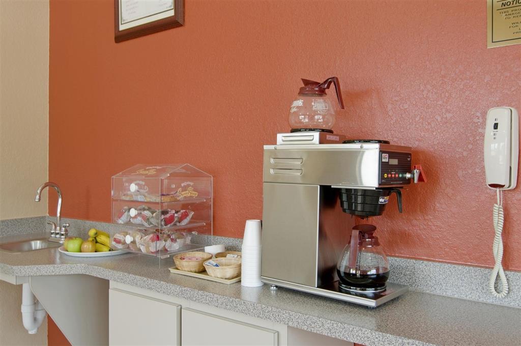 Americas Best Value Inn-Baytown Restaurace fotografie